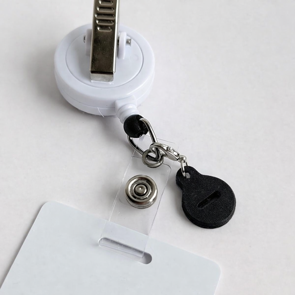 EXTRAS / Badge Charm Adapter