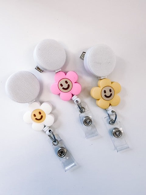 daisy-interchangeable-badge-reel