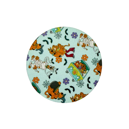 Scooby-Doo Halloween hard board add-on featuring Scooby-Doo, Shaggy, the Mystery Machine, bats, spider webs, and mummy Scooby, compatible with interchangeable badge reel bases.