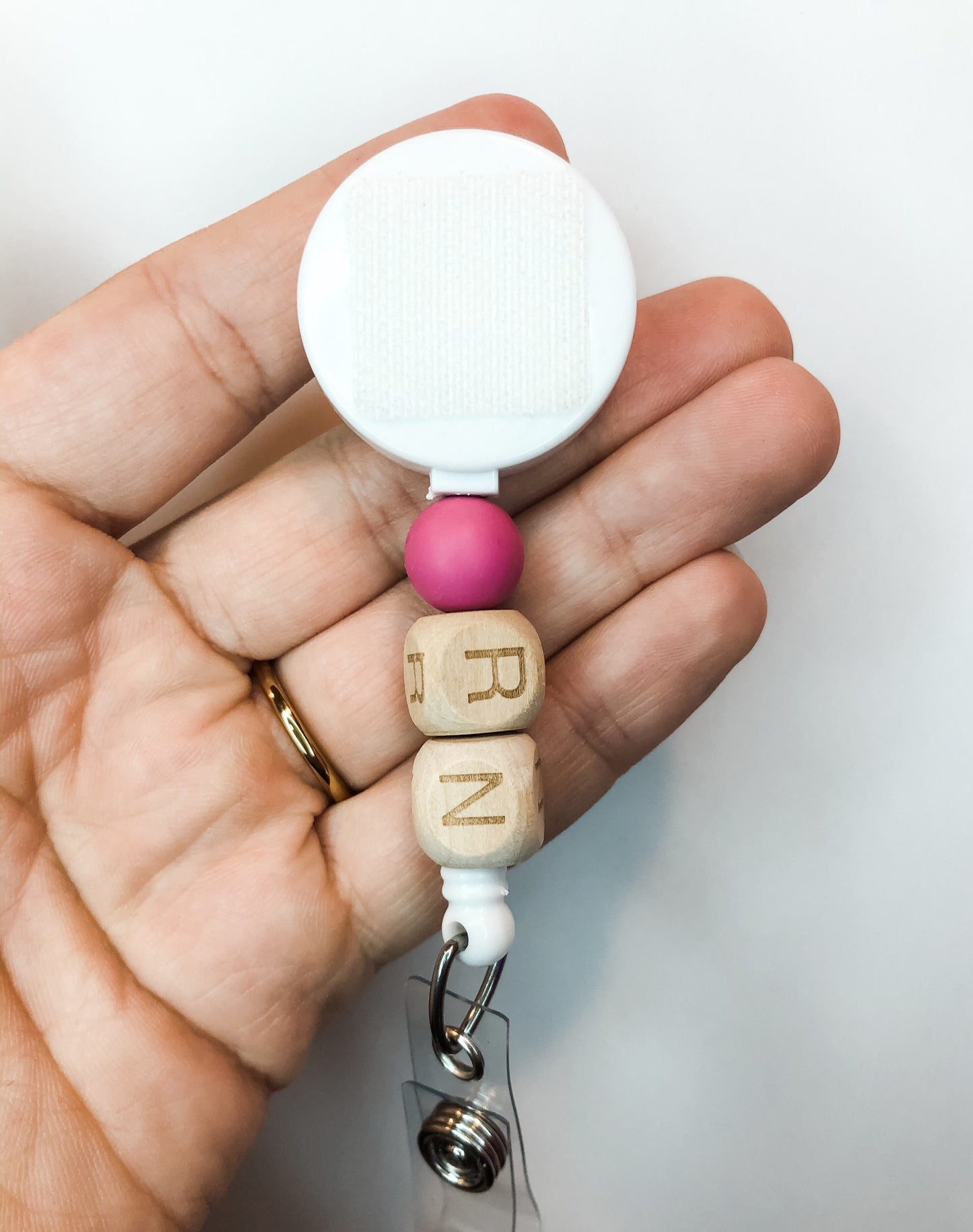 CREDENTIAL Interchangeable Badge Reel