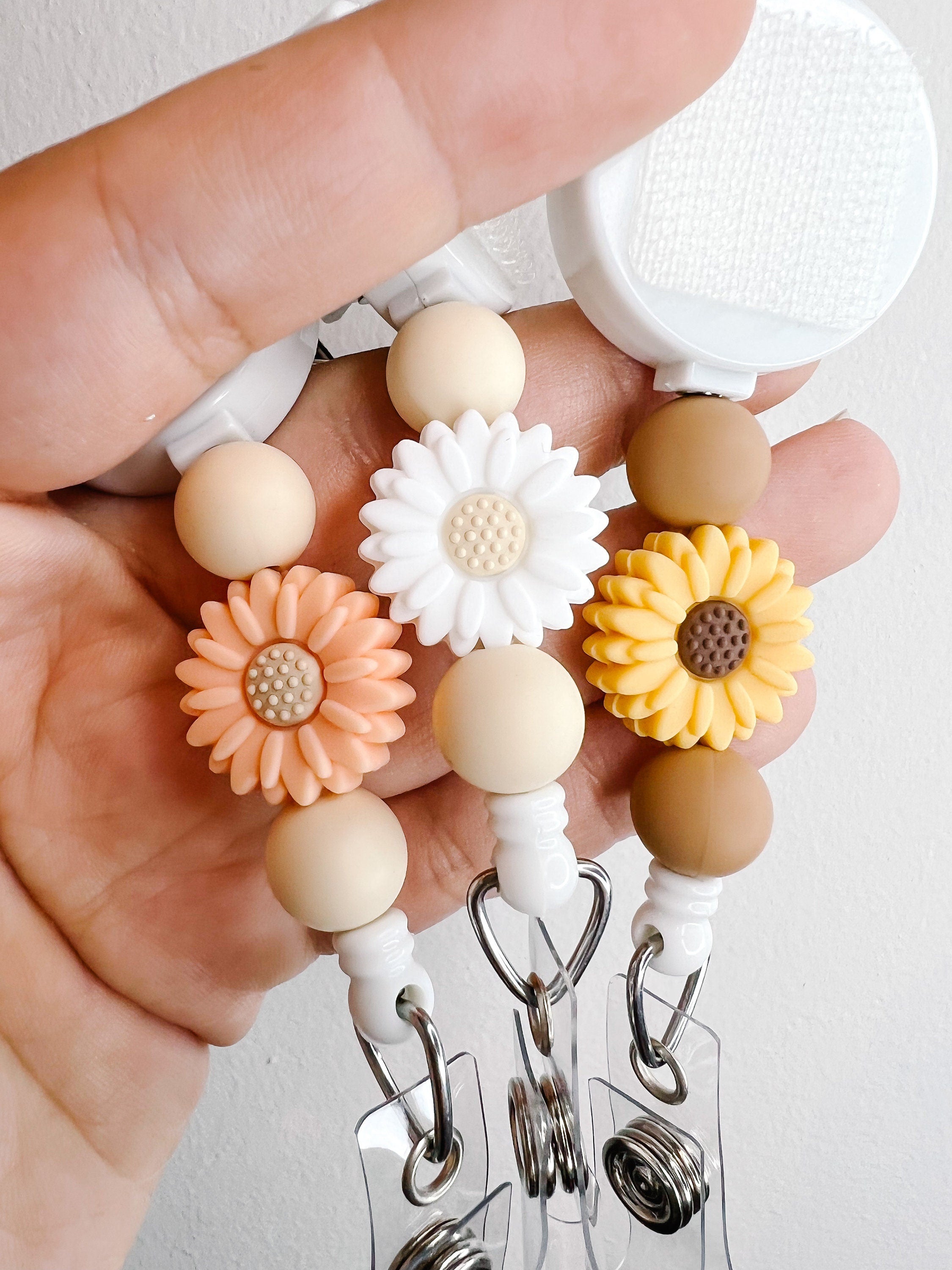 DAISY Interchangeable Badge Reel